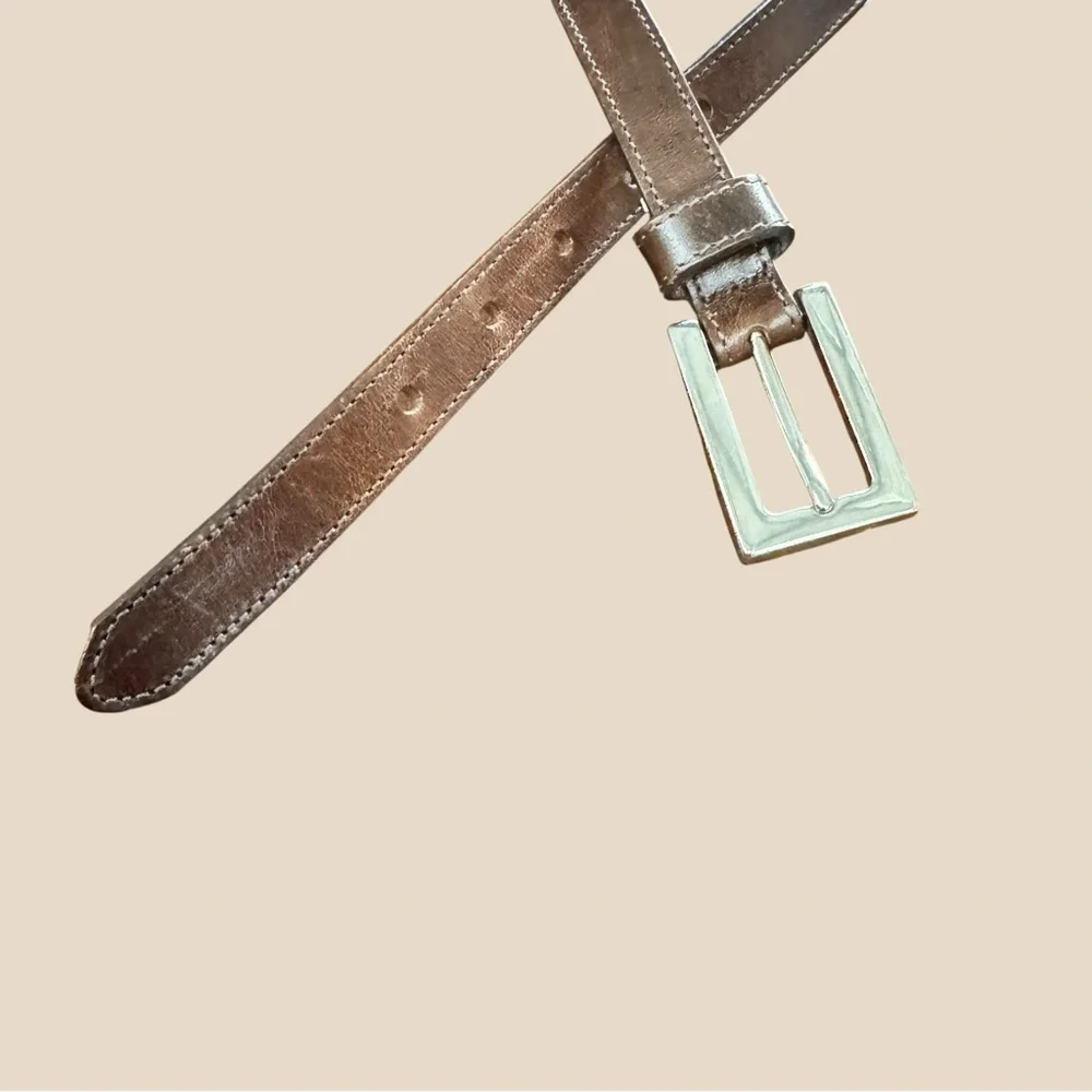 Eddie Bauer Brown Genuine Leather Belt Silver Buckle Size L 27/70 Unisex